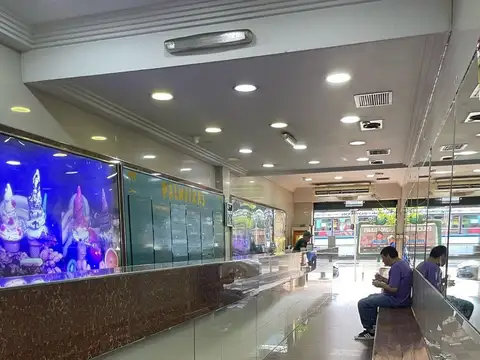 VENTA DE LOCAL  C/VIVIENDA  PZA FLORES APTO CRED