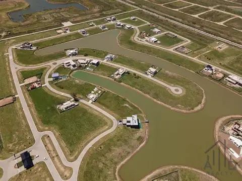 Terreno en Venta 20  mts Fondo