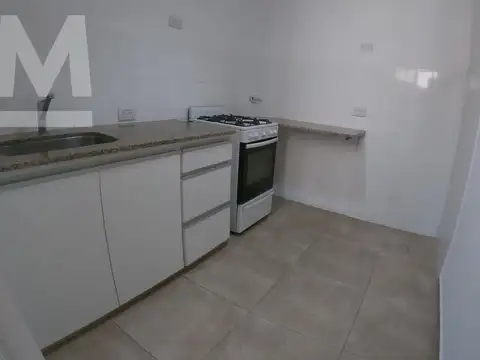 Local en Alquiler en La Plata, $ 900.000