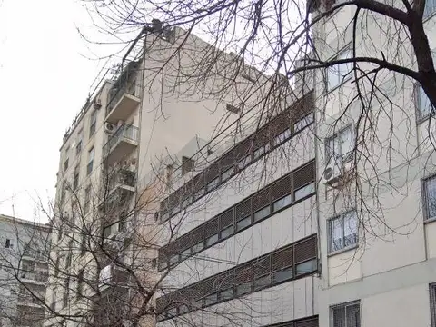 Riglos e/ Rosario y Guayaquil