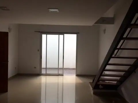 Departamento en Alquiler en Zona Universidades Bosque, $ 550.000