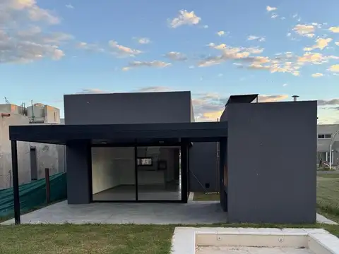 Casa en Venta en Pueblo Esther, USD 150.000