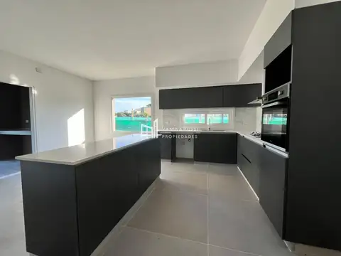 Casa en venta en Haras Santa María vista al Golf