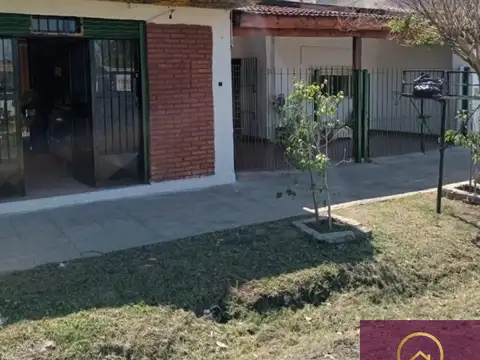 Casa en venta en José C. Paz, CON LOCAL