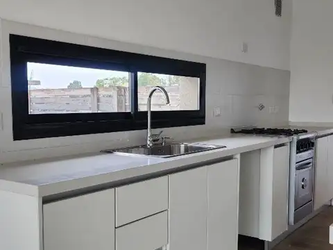 Casa en Venta al Este