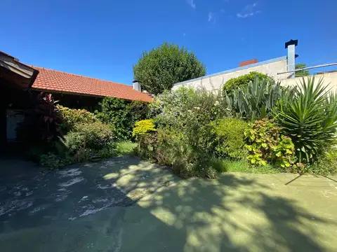 Casa Temperley 3 ambientes, jardín, galería, quincho