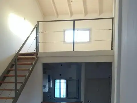 Depto Tipo Casa en Venta con 1 cochera