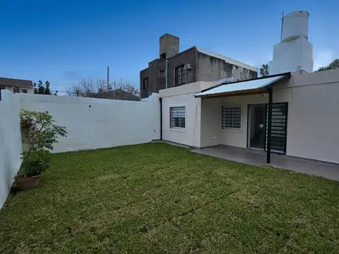 Venta casa dos dormitorios Castelar norte apto credito