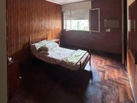 EN EXCELENTE ESTADO. CASA EN VENTA 3 DORM BARRIO ATE