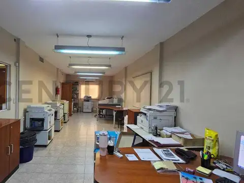 Oficina en Venta con 2 cocheras