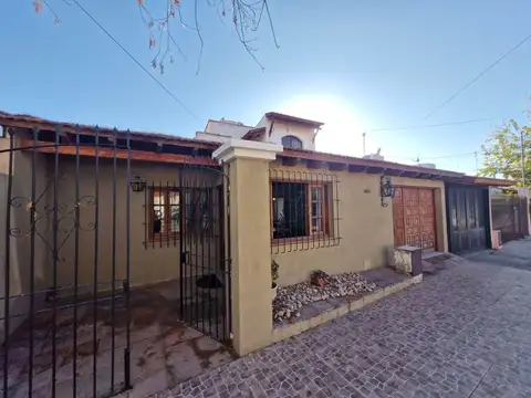 Miguel Azcuénaga 1900