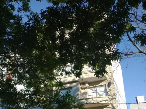 50 e/ 21 y 22 n 1308 Piso 1 Dpto. C