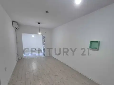 VENTA DE DEPARTAMENTO DE 2 AMBIENTES EN MONTE GRANDE. APTO CREDITO.