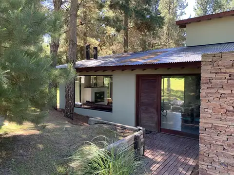 Casa 6 ambientes con 3 baños