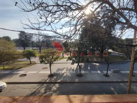 Departamento en Alquiler en Billinghurst, $ 390.000