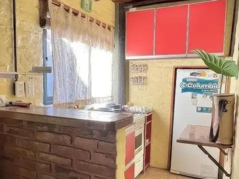 Casa 2 ambientes con 1 baño