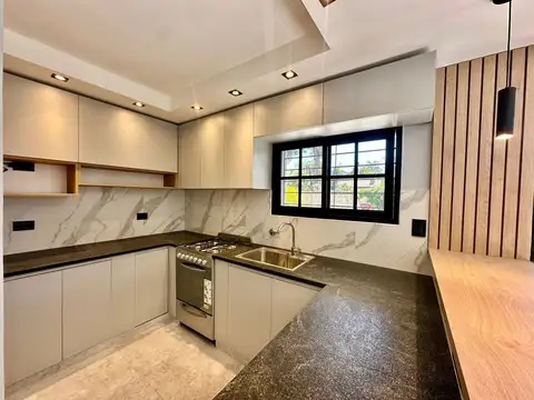 Casa en Venta con 1 cochera