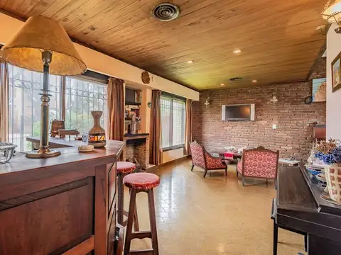 Casa 6 amb en Aldo Bonzi - PERMUTA / CREDITO