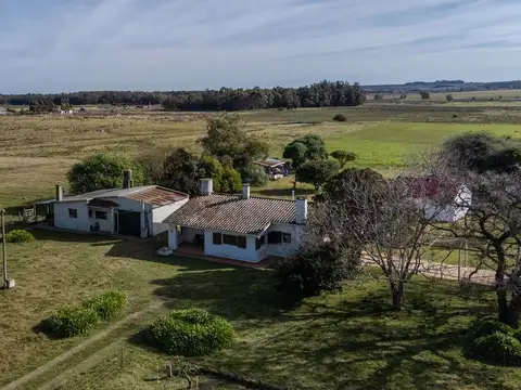 Venta chacra 2 casas galpones campo Cuchilla alta