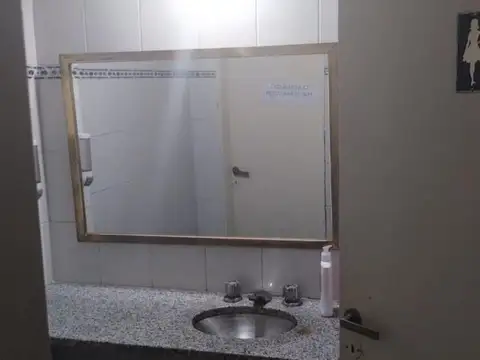 Local en Venta 60 años