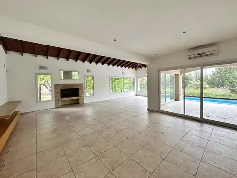 Casa en Alquiler de 4 dormitorios