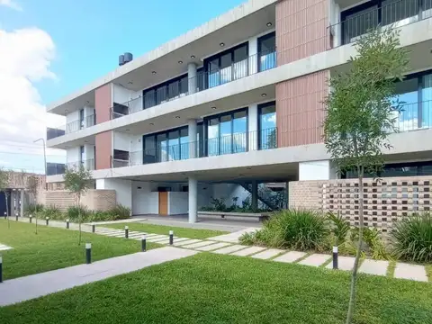 VENTA DEPTO 2 DORM. CITY BELL CON COCHERA