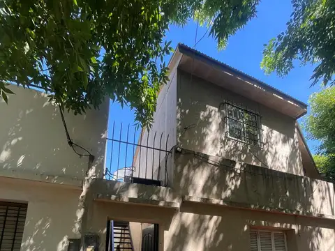 Departamento tipo casa en alquiler en Remedios De Escalada