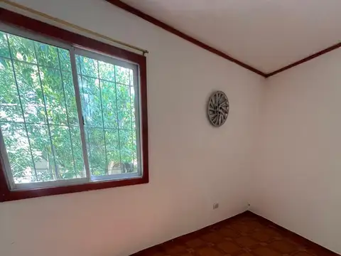 Machado 3700, Piso 1