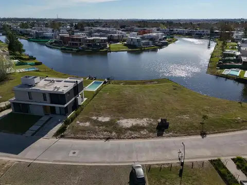 Lote en Venta Barrio Laguna Grande - Oportunidad