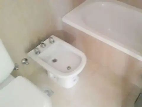Departamento 1 ambiente con 1 baño