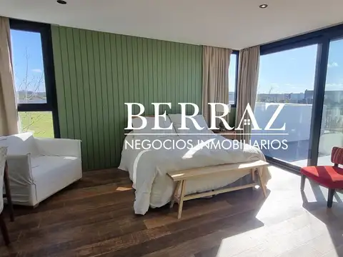 Casa en Venta con 5 cocheras