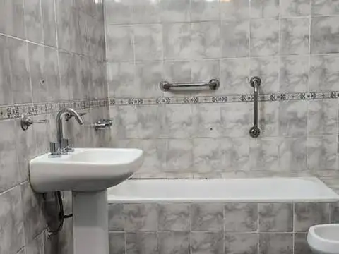 Casa en Venta - Luis Guillon