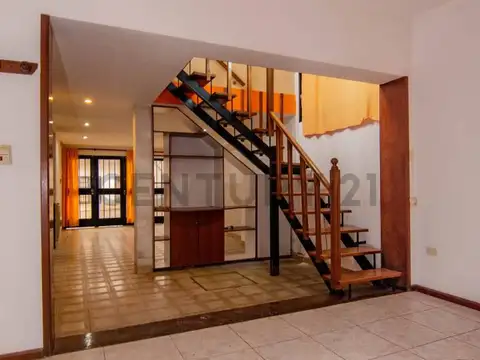 Viamonte 2800, Piso 0