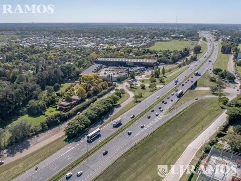 Local en Venta en Pilar, USD 480