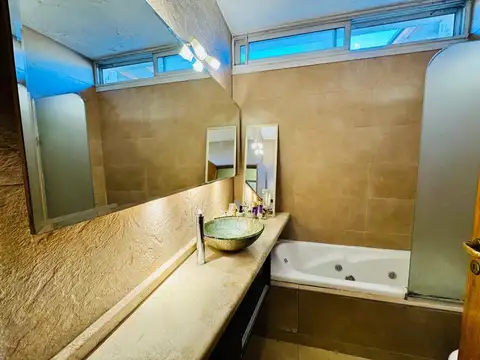 CASA VENTA CAPILLA DEL ROSARIO GLLEN PILETA JARDIN