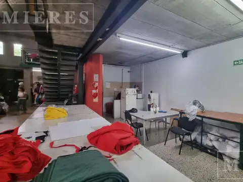 Galpon en Venta en Carapachay, USD 440.000