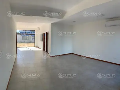 Local Comercial a estrenar de dos plantas, excelente para oficina, administración, en La Barra