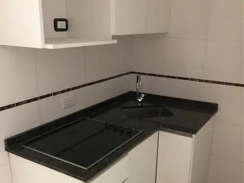 EXCELENTE MONOAMBIENTE IMPECABLE ESTADO. EXCELENTE UBICACION.