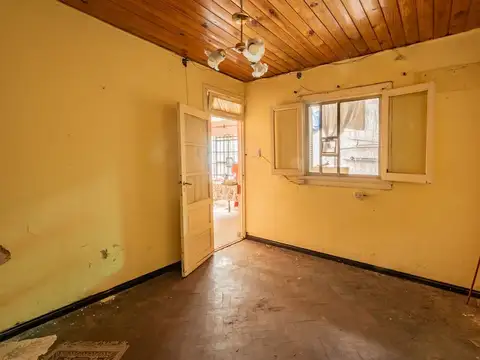 Casa 3 ambientes con 1 baño