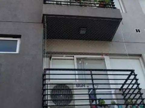 OPORTUNIDAD VENTA COCHERA AL FRENTE