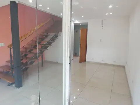 IMPECABLE LOCAL COMERCIAL-4TA SECCION-CDAD-MENDOZA