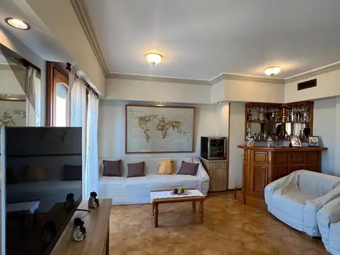 Departamento en Venta con 2 cocheras