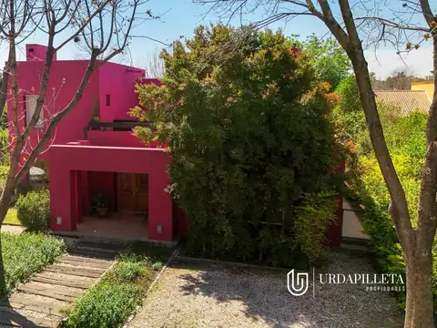 Los Tacos, Barrio Cerrado