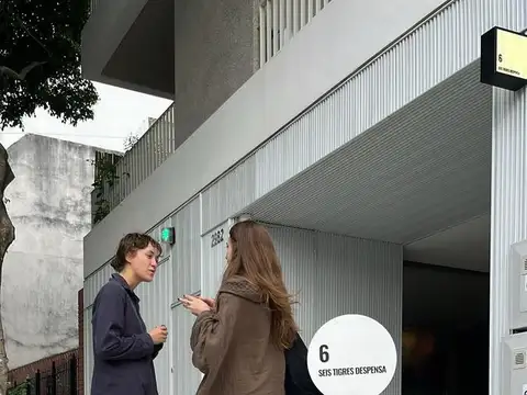 Local en  venta Ideal Gastronomia y Arte en acceso a Edificio