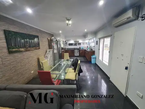 Casa en Venta en Monte Grande, USD 240.000