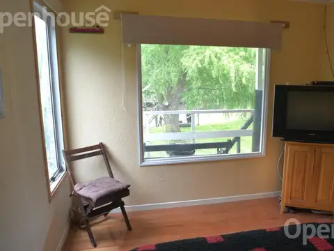 Casa 2 ambientes con 1 baño