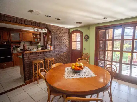 VENTA CASA HURLINGHAM APTO CRÉDITO 6 AMBIENTES