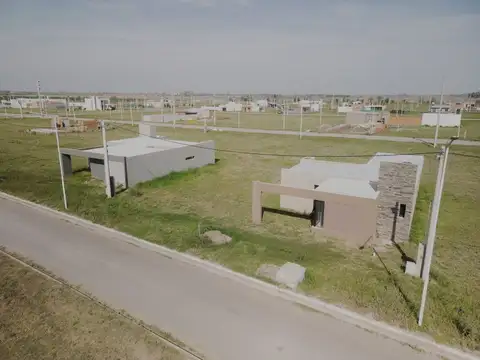 TERRENO VENTA. BARRIO LAS MORAS. RICARDONE  300 M2