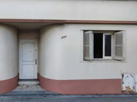 Casa en Venta en Barrio Parque, USD 190.000