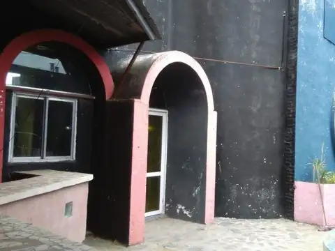 Local en Venta en Carmen De Areco, USD 1